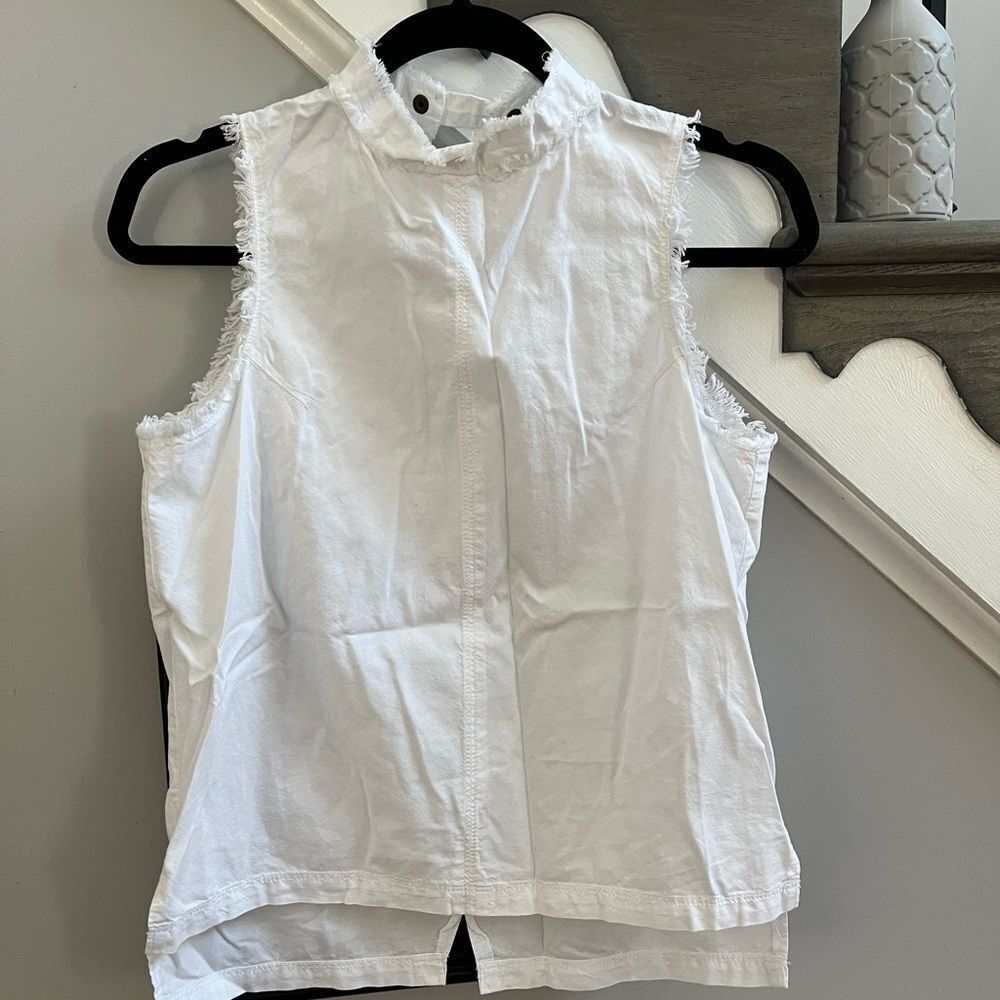 SI-IAE Raw Hem Back Snap Mock Neck Sleeveless Top sz XS NWOT